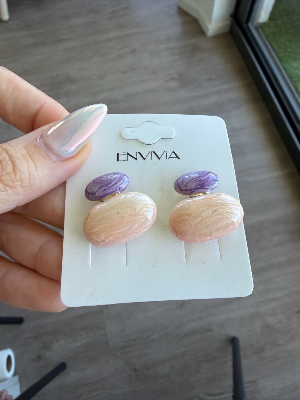 Cream&Purple/lillac marbled Drop Earrings - NWT -